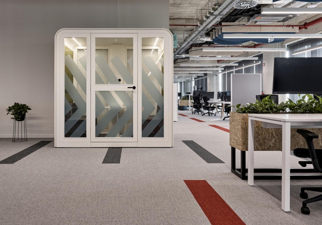 ZoneOut Meeting Pod