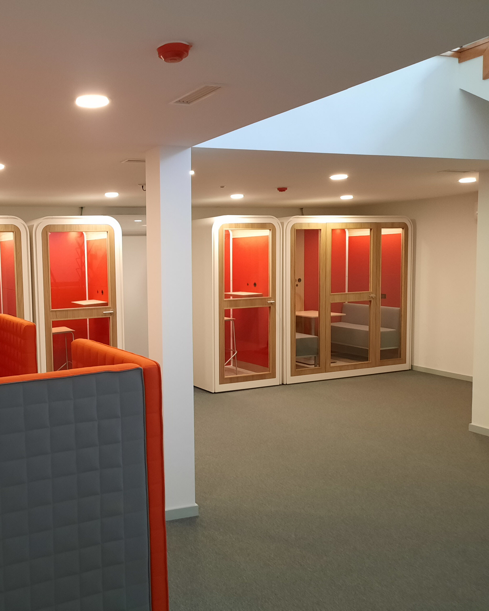 ZoneOut Meeting Pod